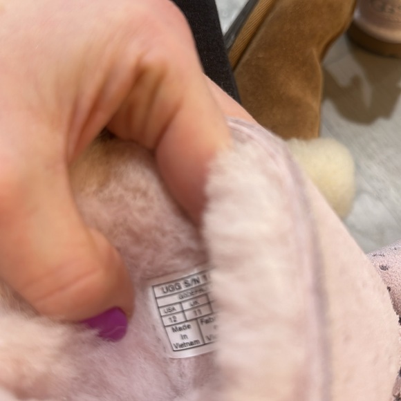 Never Worn Stargirl Classic Mini II Bow Uggs Size 12 - Picture 4 of 5